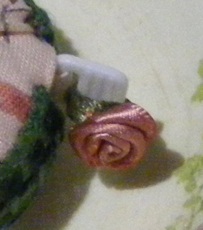 Ribbon Rose to Decorate Tab